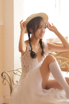 漂亮的女教师1李采潭